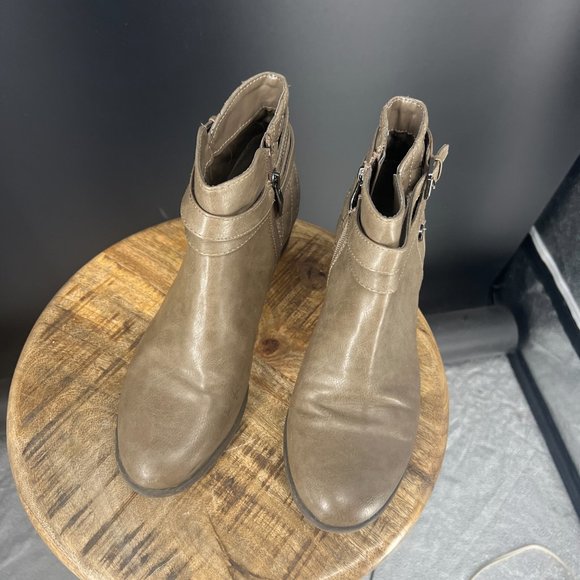 Liz Claiborne Posh Women's Dark Taupe Ankle Boots Size 9M - Picture 14 of 17